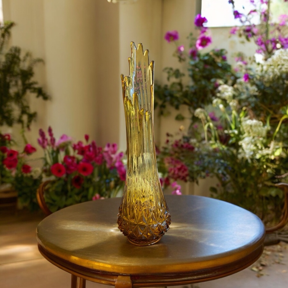 25.25”! Vintage MCM L.E. Smith swung glass vase 25.25” H x 7” W x  21.5” dia bas - Picture 5 of 10
